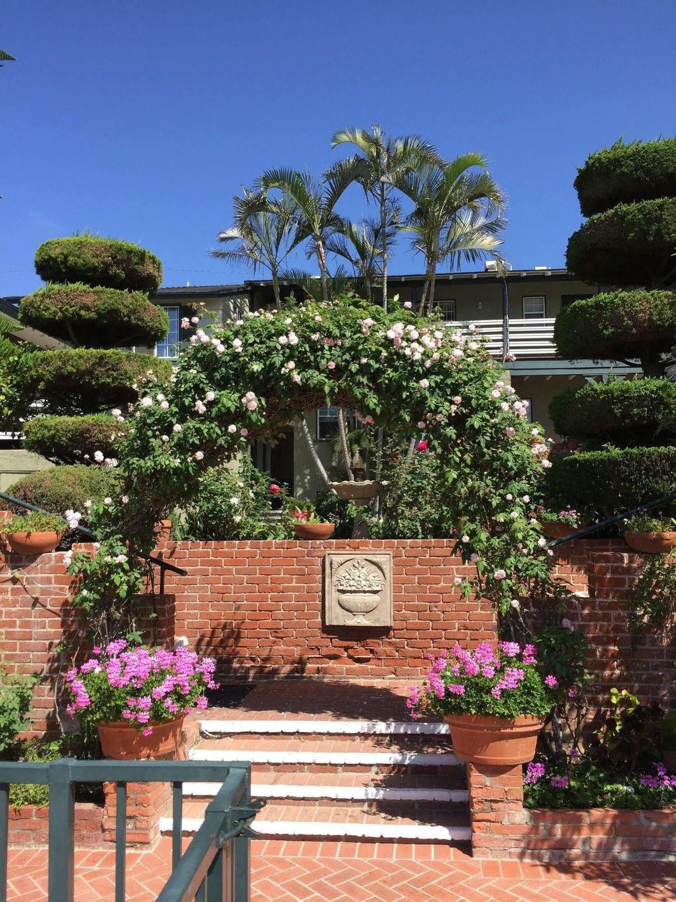 Hotel Joaquin (Adults Only) ลากูนาบีช ภายนอก รูปภาพ